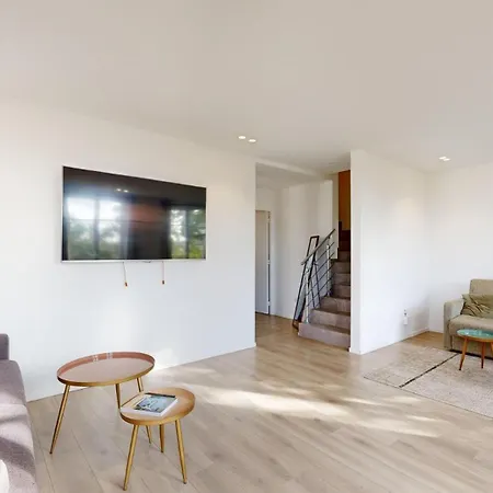 דירה Bluestay 38 - Charmant Duplex A *
